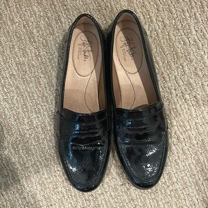 Life Stride Patent Black Loafers Sz 11